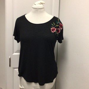 Adiva Women’s Short Sleeve Floral Embroidery Tee Shirt, Black, size M
